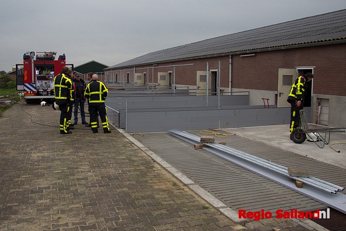 Brand in schuur snel geblust door bewoners in Lemelerveld - Foto: Pim Haarsma