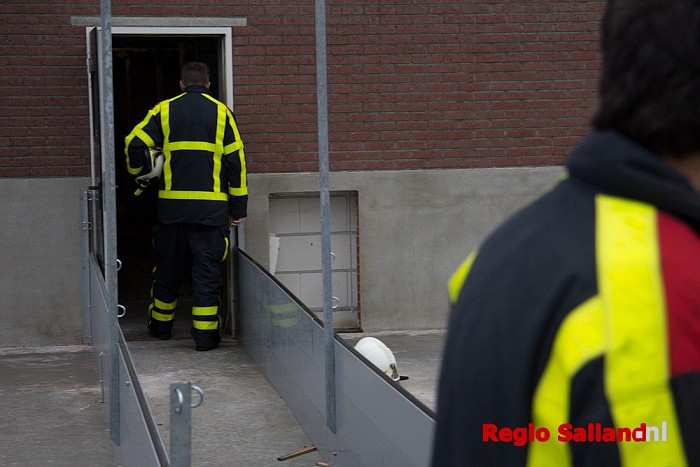 Brand in schuur snel geblust door bewoners in Lemelerveld - Foto: Pim Haarsma