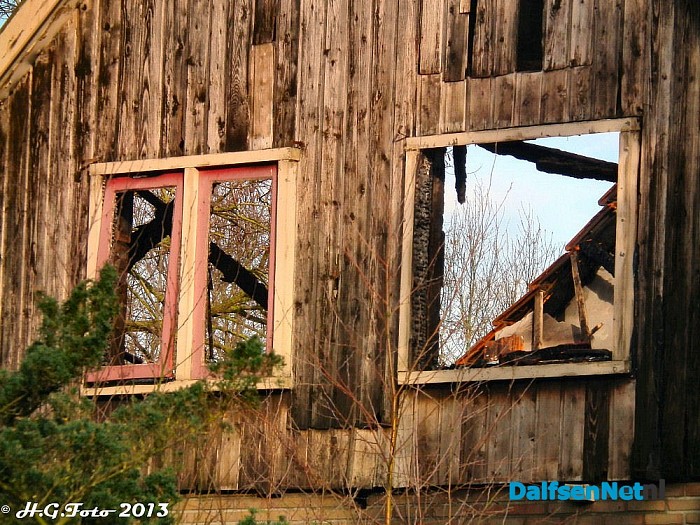 Woning afgebrand in Varsen. (Foto update) - Foto: H.G. Foto