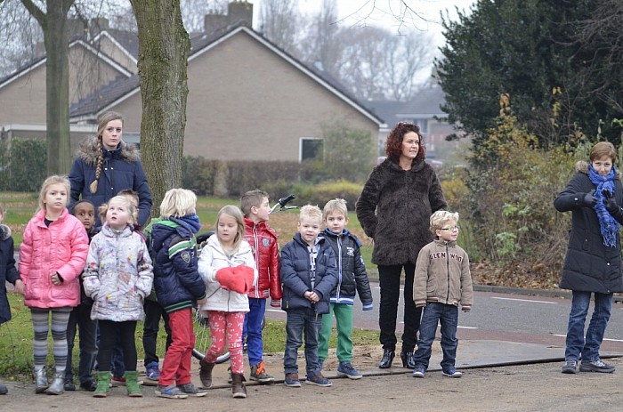 Foto’s plaatsen stalen spanten - Foto: Johan Bokma