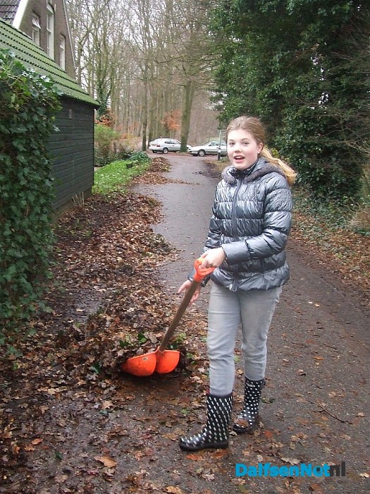 Bladactie ook rond de Emmer school