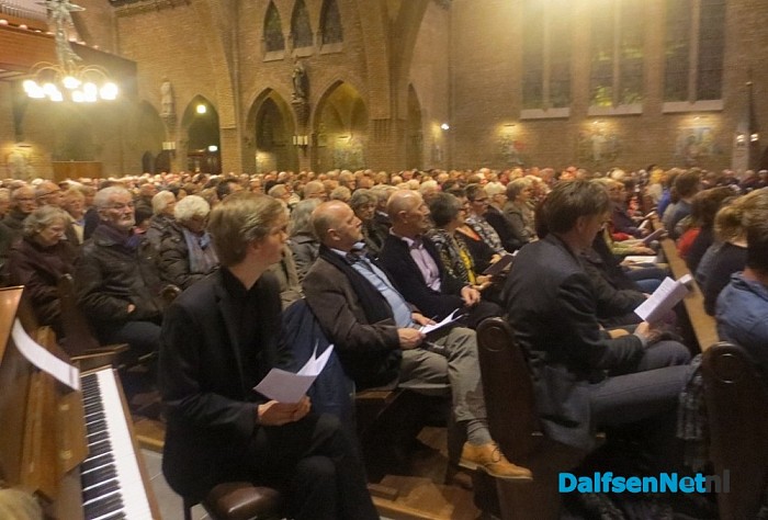 Heino op zijn best tijdens Volkskerstzang