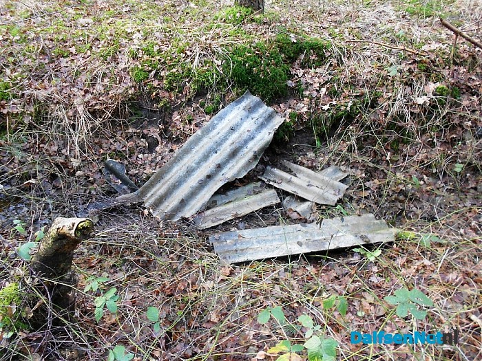Asbest gedumpt in natuurgebied
