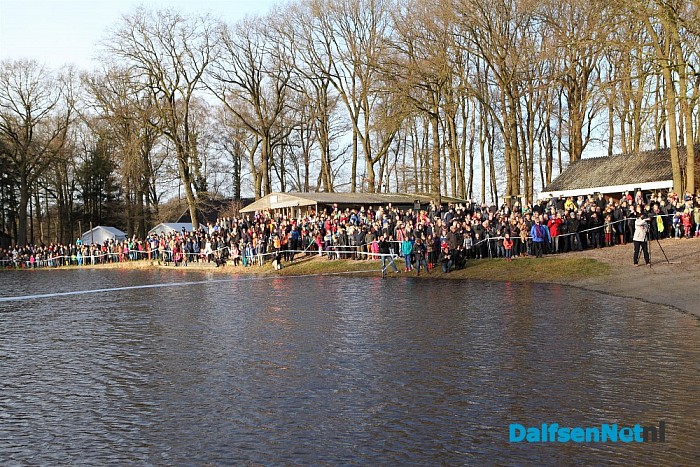 Nieuwjaarsduik Lemelerveld grandioos succes!