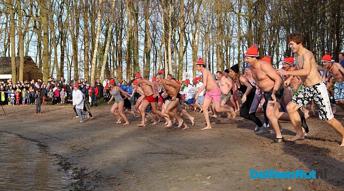 Nieuwjaarsduik Lemelerveld grandioos succes!