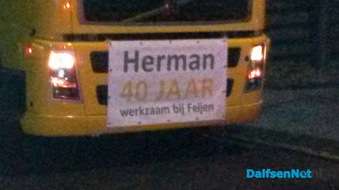 Persoon van zijn bed gelicht