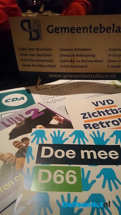 Eerste politieke debat was een koffiekransje - Foto: Robert Bril