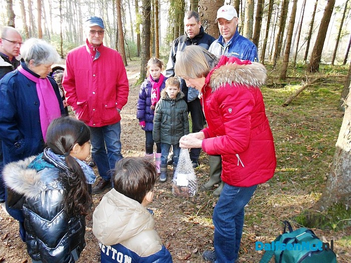 Met de vrouw van de boswachter het bos in
