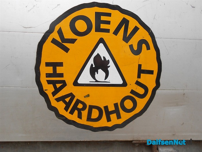 Koens maakt zelf haardhout