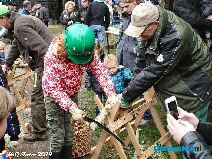 Lammetjesdag Schaapskooi Lemelerberg druk bezocht. - Foto: H.G. Foto