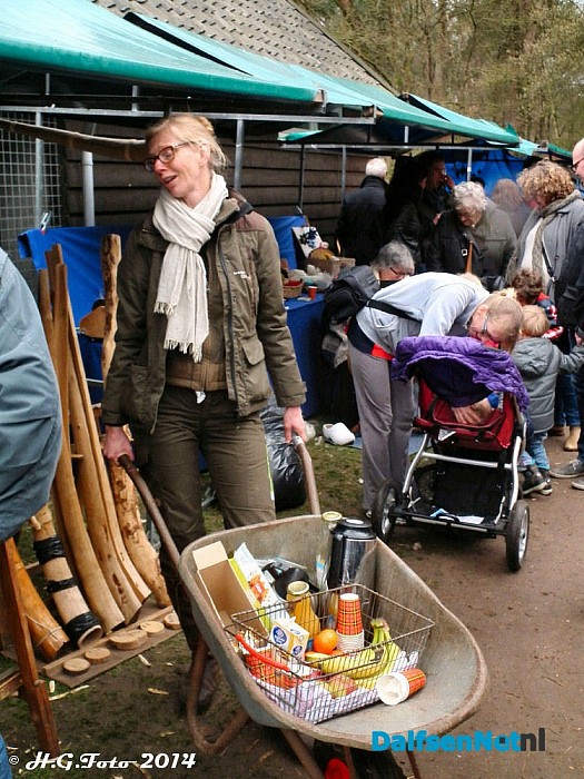 Lammetjesdag Schaapskooi Lemelerberg druk bezocht. - Foto: H.G. Foto