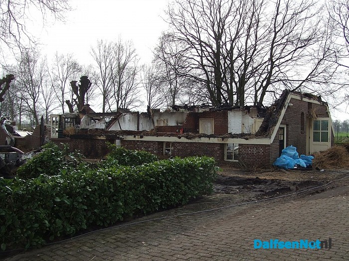 De trieste restanten van de boerderijbrand