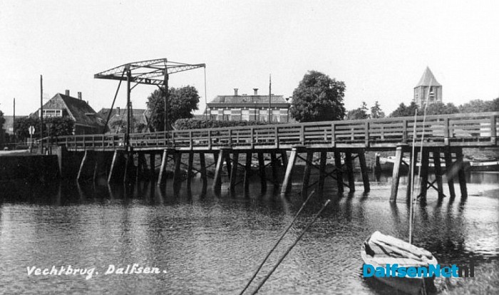 Houten brug over Vecht