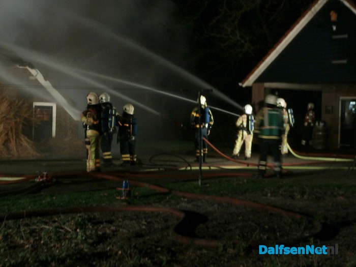 Woonboerderij afgebrand - Foto: Robert Bril