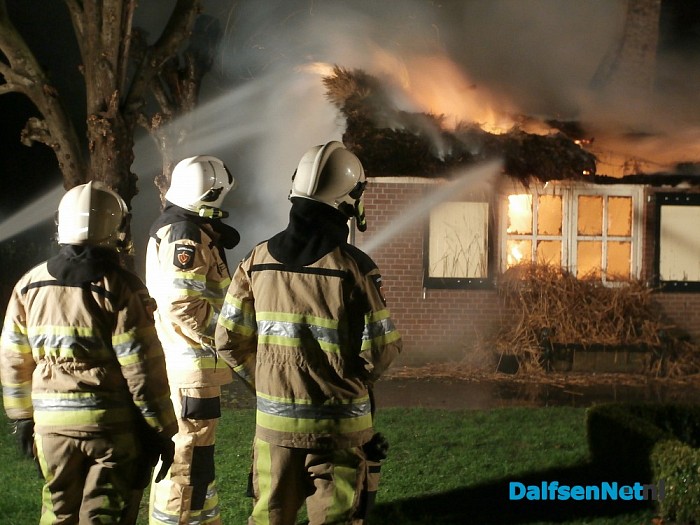 Woonboerderij afgebrand - Foto: Robert Bril