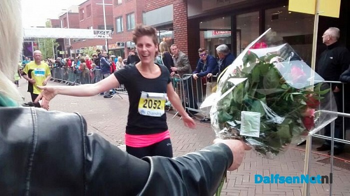 3 Dalfser zussen lopen de 5 mijl van Zwolle