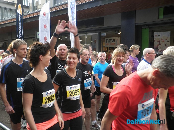 3 Dalfser zussen lopen de 5 mijl van Zwolle