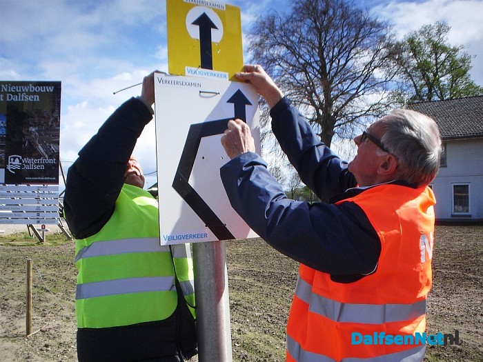 Uitzetten parcours verkeersexamen