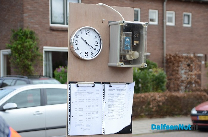 Kinderen druk met verkeersexamen - Foto: Johan Bokma