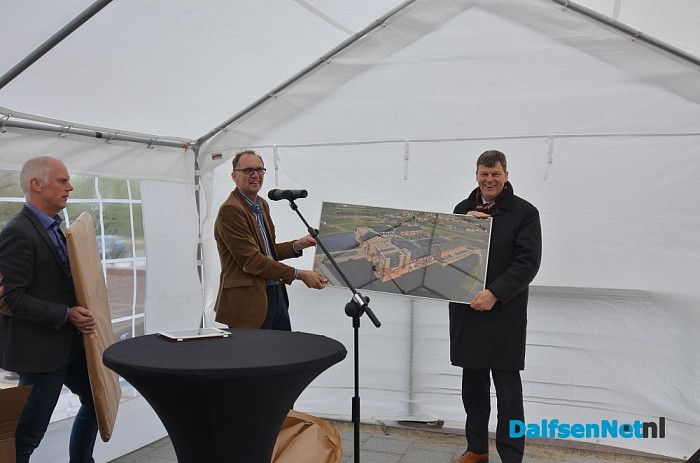 Burchtwoningen Nieuwleusen geopend - Foto: Johan Bokma