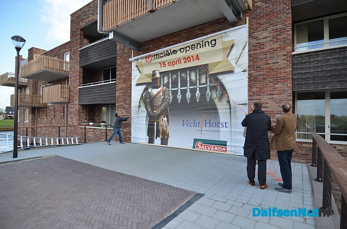 Burchtwoningen Nieuwleusen geopend - Foto: Johan Bokma