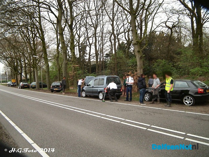 Aanrijding tussen vier auto’s op de Koesteeg. - Foto: H.G. Foto