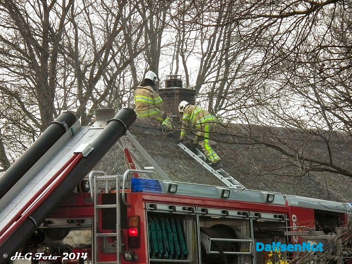 Schoorsteenbrand Staphorsterweg. - Foto: H.G. Foto