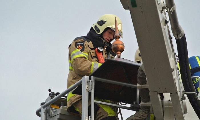 Schoorsteenbrand in Hoonhorst - Foto: Niels Jansen