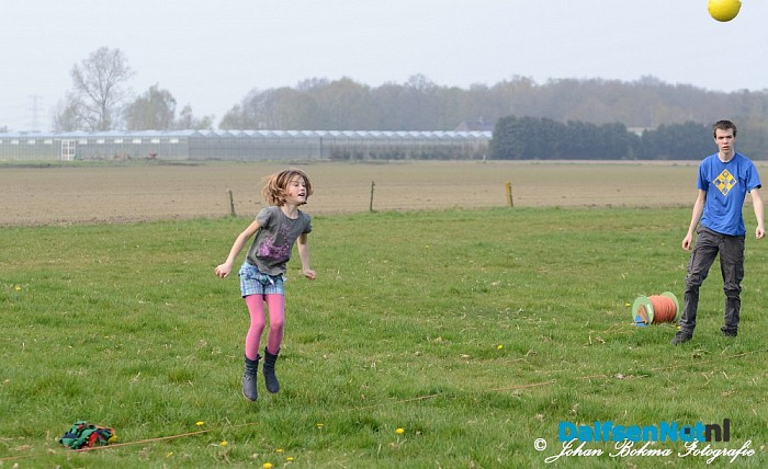 Plaatselijk belang houdt kindermiddag ism Scouting - Foto: Johan Bokma