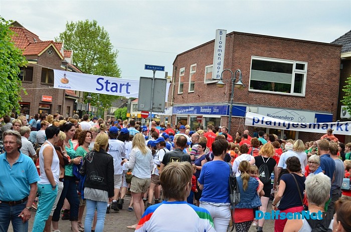 De eerste dag wandel3 daagse: 1142 deelnemers!