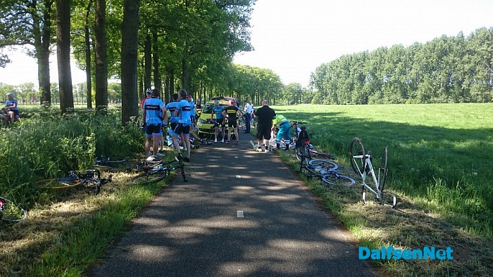 Wielrenners gewond na frontale botsing - Foto: Robert Bril