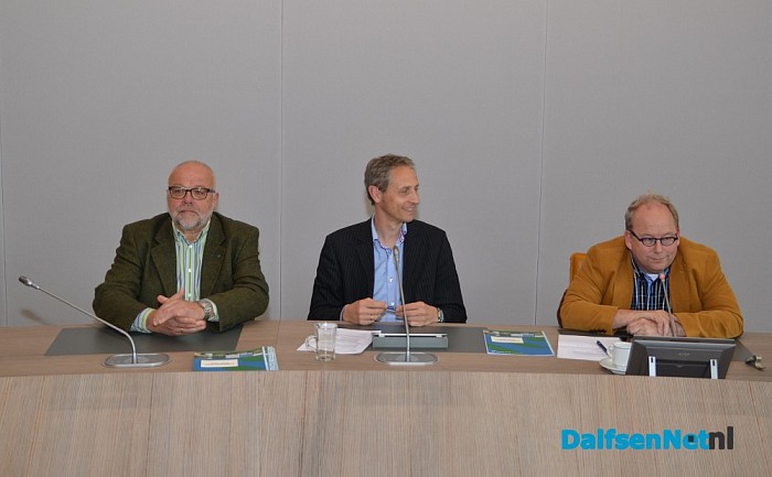 Gemeentebelangen en CDA tekenen coalitieakkoord - Foto: Johan Bokma