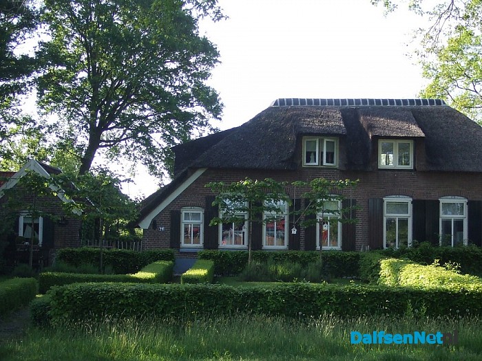 Aan het Westeinde  nog meer  geen monumenten