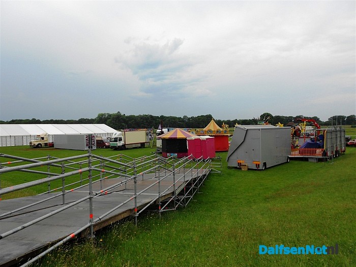 Opbouw kermis voor DAMOVO