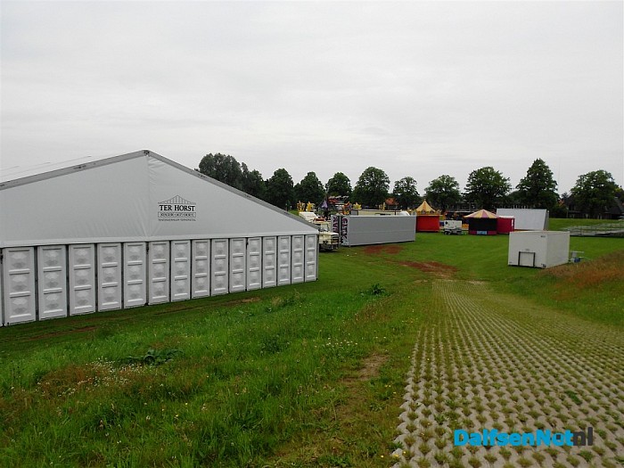 Opbouw kermis voor DAMOVO