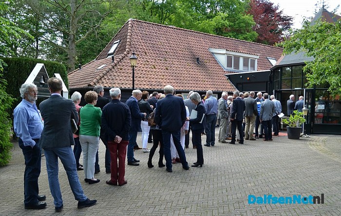 Afscheid wethouder Goldsteen met een koninklijk tintje - Foto: Johan Bokma
