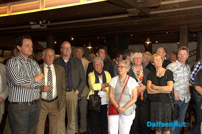 Afscheid wethouder Goldsteen met een koninklijk tintje - Foto: Johan Bokma