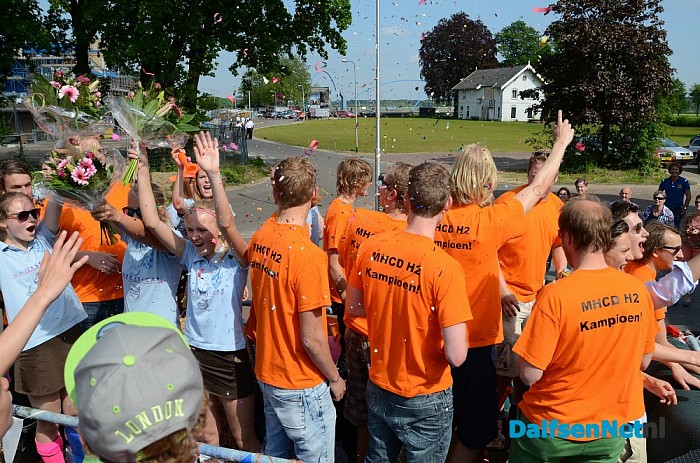 Hockey Dalfsen: kampioenen gehuldigd - Foto: Johan Bokma