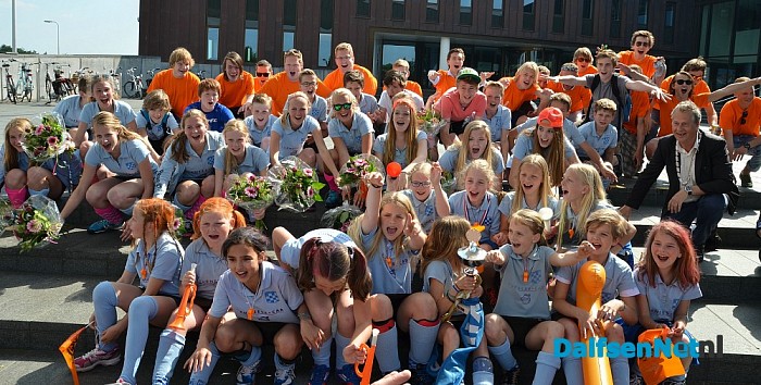 Hockey Dalfsen: kampioenen gehuldigd - Foto: Johan Bokma