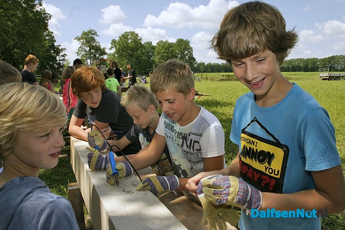 Boomtekenen aan de Meeleweg Nieuwleusen.