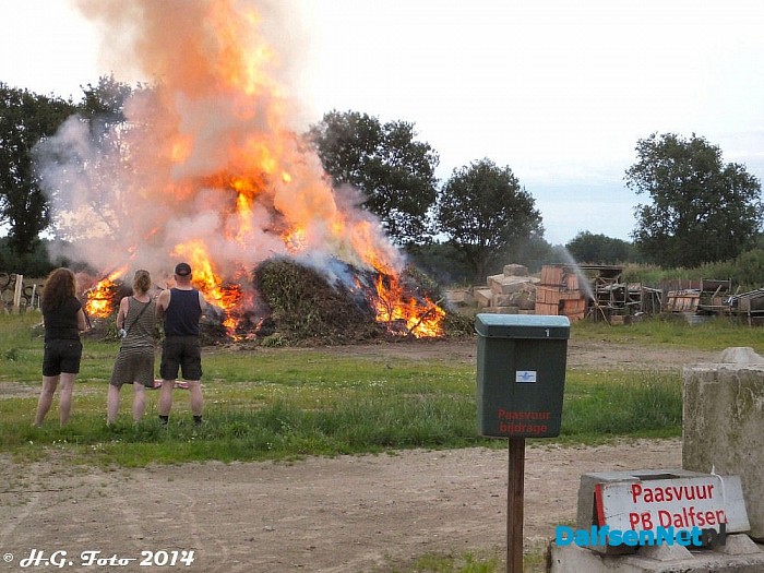 Nog meer brand in Dalfsen. - Foto: H.G. Foto