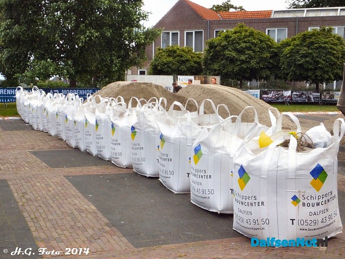 Voorbereidingen Copacabana aan de vecht in volle gang. - Foto: H.G. Foto