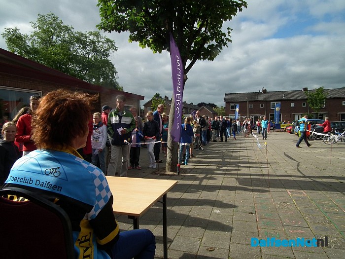 Fietsdriedaagse van Toerclub Dalfsen gestart - Foto: Robert Bril