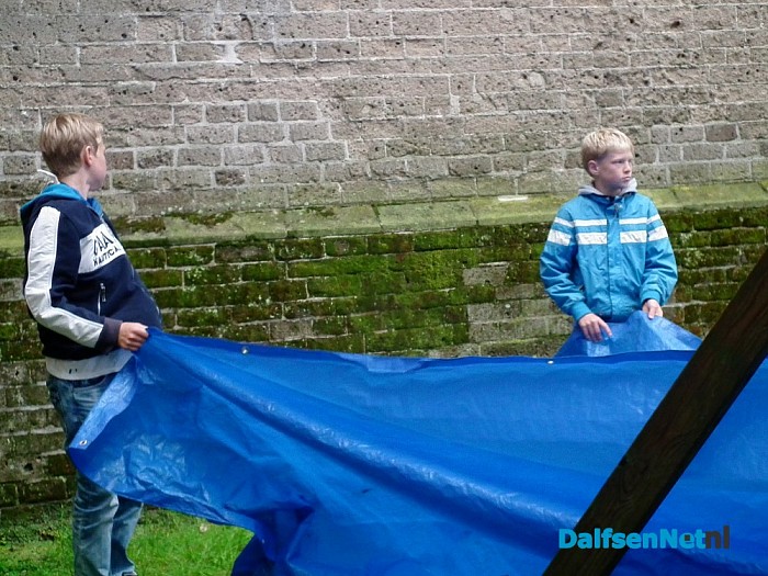 17 kinderen doen mee aan nacht zonder dak - Foto: Robert Bril