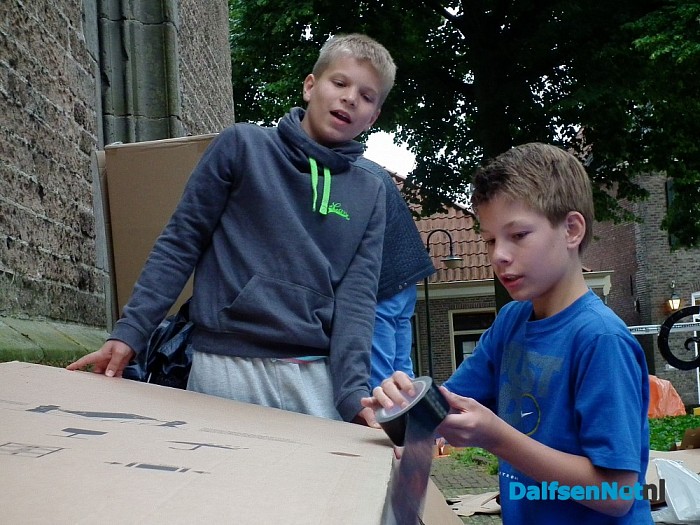 17 kinderen doen mee aan nacht zonder dak - Foto: Robert Bril