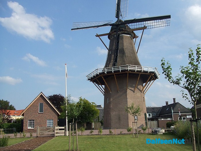 Molenterrein Fakkert ligt er geschoren bij
