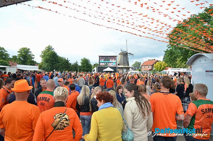 Nabeschouwing WK-plein Dalfsen van onze eigen Dalfser Jobcoach - Foto: Johan Bokma
