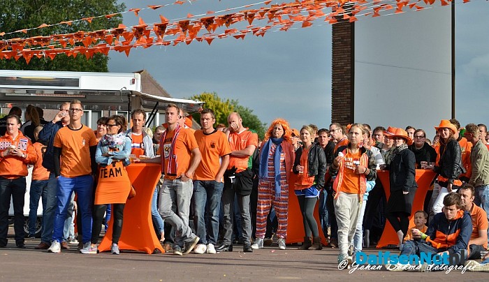 Nabeschouwing WK-plein Dalfsen van onze eigen Dalfser Jobcoach - Foto: Johan Bokma