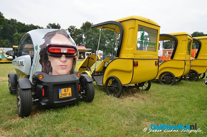 Sproeifeest was gisteren weer goed bezocht - Foto: Johan Bokma