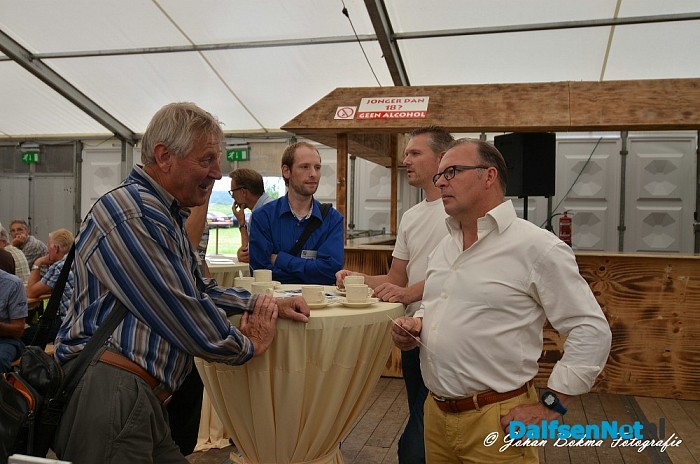 Sproeifeest was gisteren weer goed bezocht - Foto: Johan Bokma